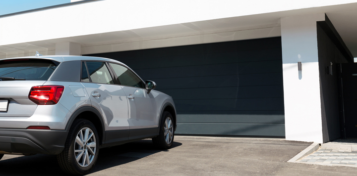 Home garage doors Malibu